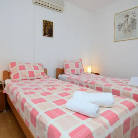 Apartment Nina - Omi215 By Interhome Mimice