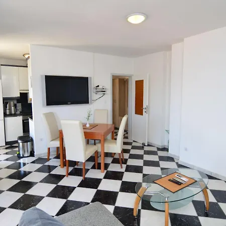 Nina - Omi215 By Interhome Apartmán *